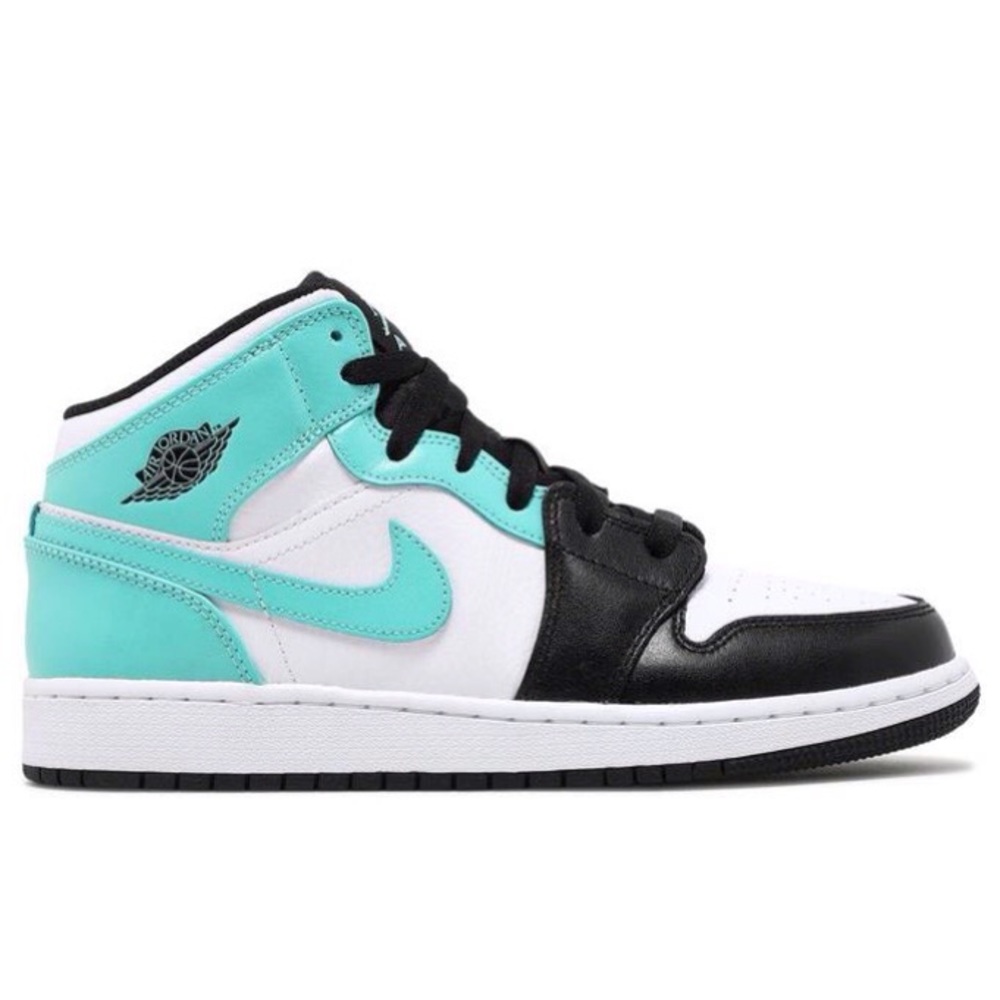 **SOLD** Nike Air Jordan Mid